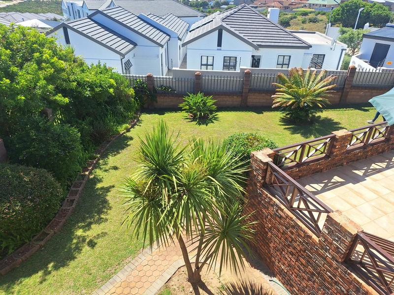 4 Bedroom Property for Sale in Hartenbos Heuwels Western Cape